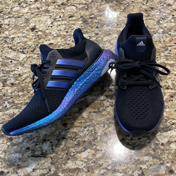 UltraBoost 5.0 DNA 'Black Metallic Blue' GY8614 Men’s Size 7/Women’s Size 8.5 - Picture 8 of 14